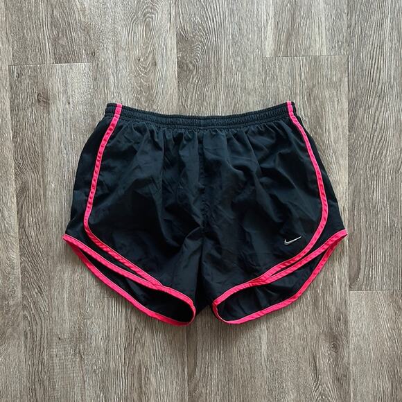 Nike Tempo Black and Pink Athletic Running Shorts Medium Athletic Workout Gym - Picture 1 of 3